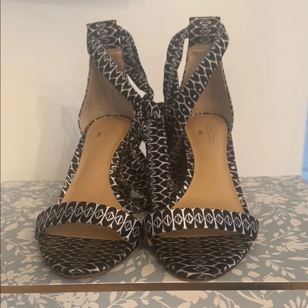Trina Turk  INC Black Chunky Heels with Textured Design